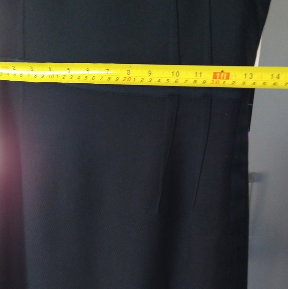 Dress - Picture 5 of 9